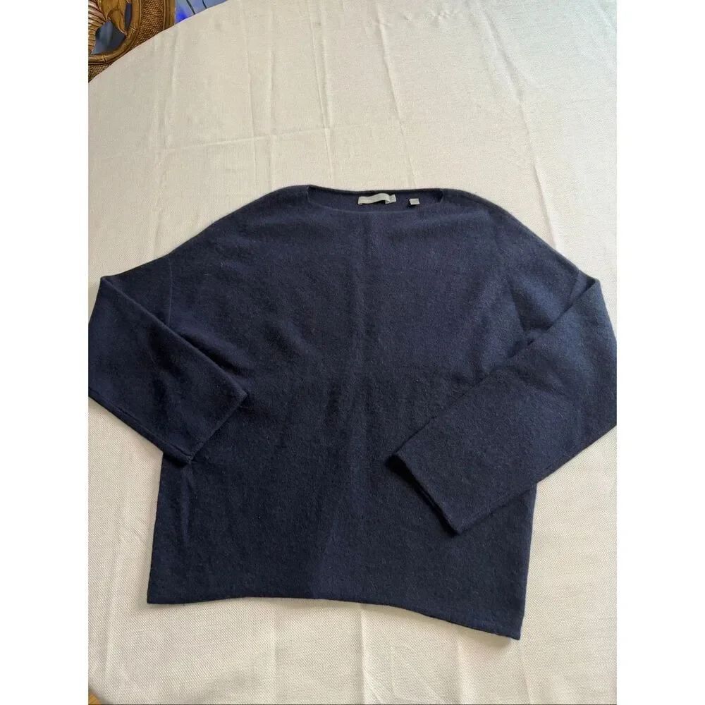 Vince Women’s Navy Blue Cashmere Sweater Size XS